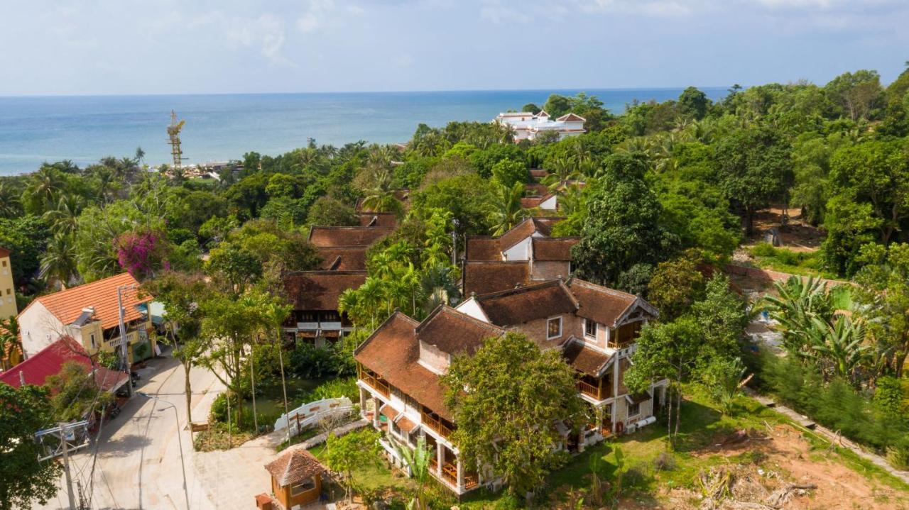 Ancient Village Phu Quoc Resort Exterior photo