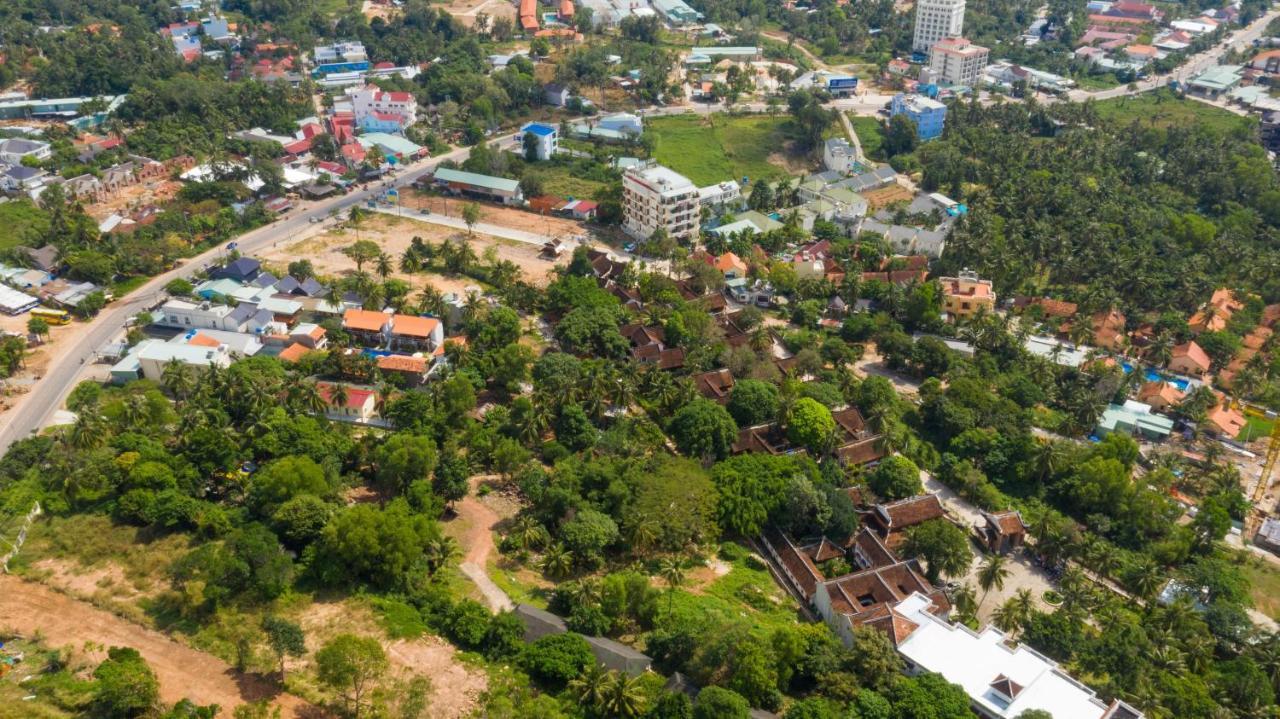 Ancient Village Phu Quoc Resort Exterior photo
