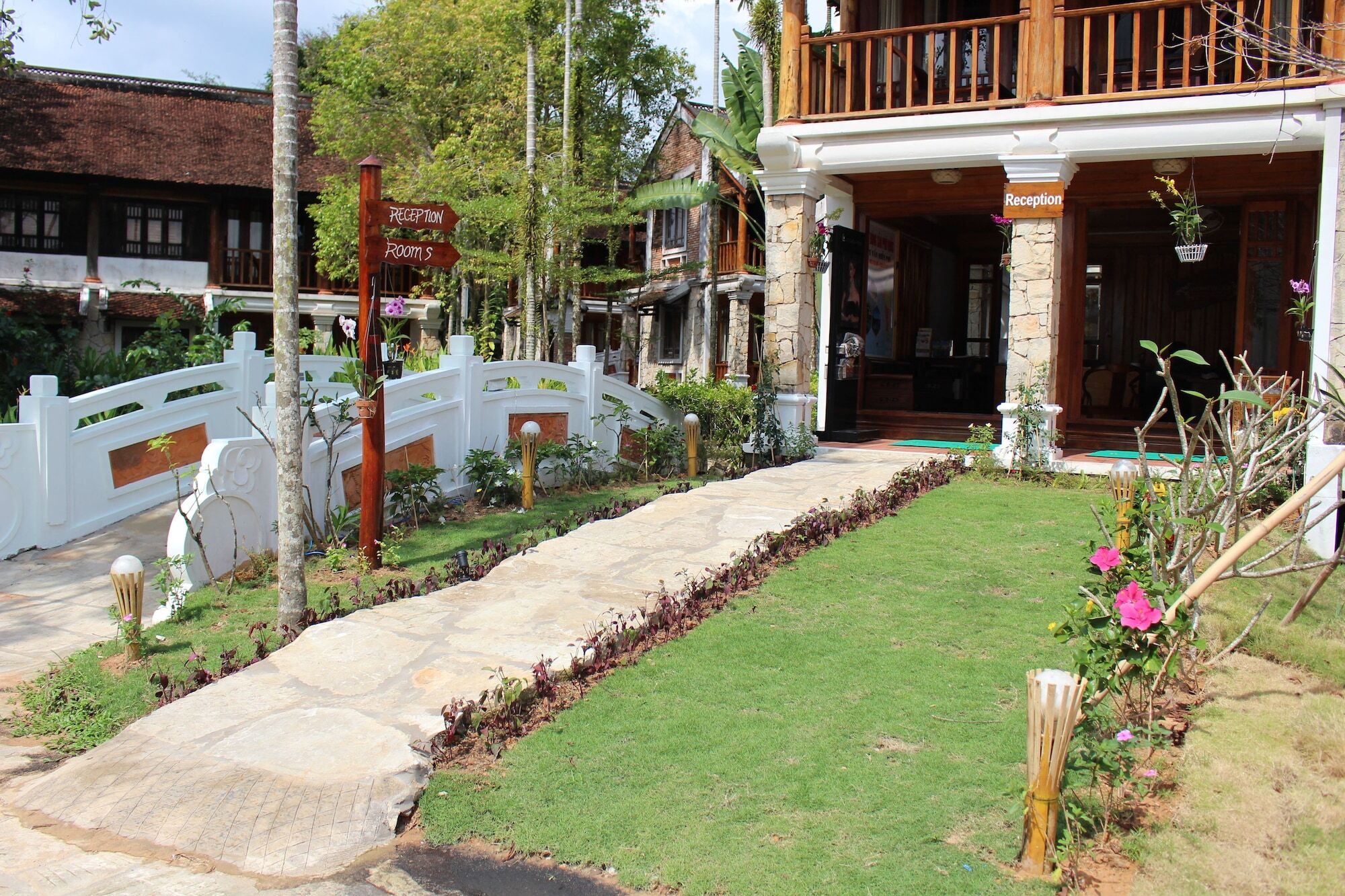 Ancient Village Phu Quoc Resort Exterior photo
