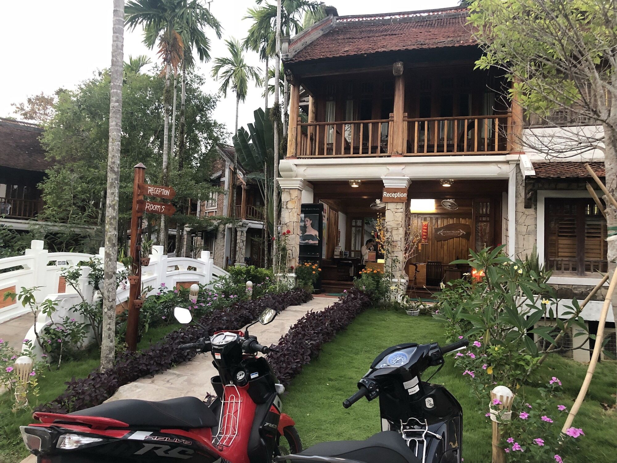 Ancient Village Phu Quoc Resort Exterior photo